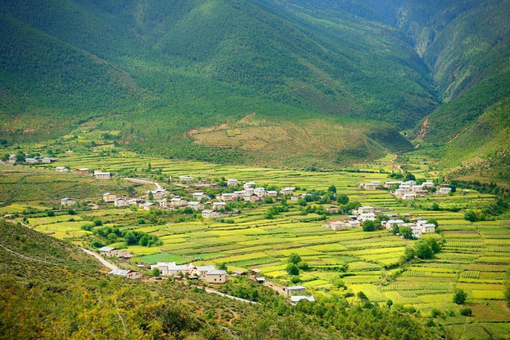 High Mountain Resort-Deqin Deqen Ngoại thất bức ảnh