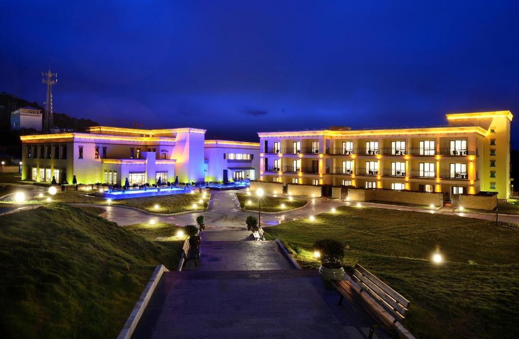 High Mountain Resort-Deqin Deqen Ngoại thất bức ảnh